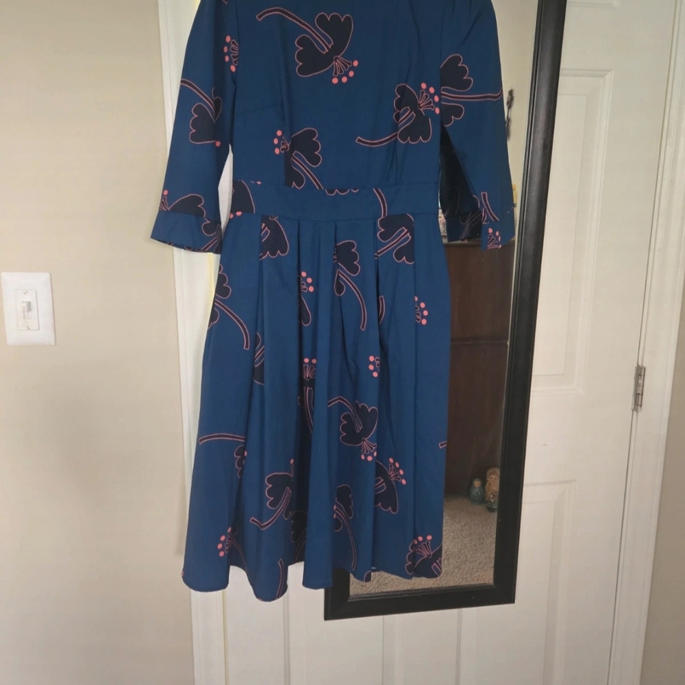 Elegant Blue Floral Dress